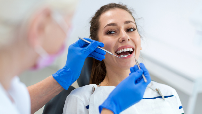 치아 위생이 일상적인 자신감에 연결되는 이유